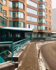 Нежилое помещение площадью 114,6 кв. м по адресу: г. Москва, Раменки, ул. Минская, д. 1Г, корп. 1, пом. 26Ц, к/н: 77:04:0002014:13701 Назначение нежилого помещения: Нежилое помещение Общая площадь: 114.6 Общие сведения об ограничениях и обременениях: Арестованное имущество. Запрет на осуществление…