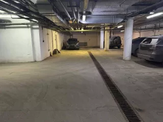 Доля в праве общей долевой собственности в размере 1/31 на помещение, назначение – нежилое, кадастровый номер   52:18:0060106:474, адрес   Нижегородская область, г Нижний Новгород, р н Нижегородский, ул Максима Горького, д 262, пом 121, общая площадь 1195,6 кв.м.  парковочное место №10  , запись о…