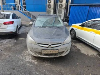 Opel Astra 2013 года, 116 л.с., пробег 122492 км, автоматическая коробка передач. VIN: XUFPE5DD4E3001658, государственный регистрационный знак В018ТА799.