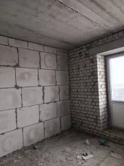Жилое помещение (квартира) - 44.2 кв. м, кадастровый номер 63:01:0807008:1003, 
Адрес: г. Самара, ул. Братьев Коростелевых, д. 66А, кв. 50, 
Ограничения и обременения: без внутренней отделки (отсутствует сантехническое оборудование, разводки электрики по квартире), в квартире третьи лица не…