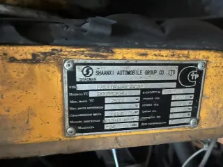 SHACMAN SX3255DR384, 2011 Грузовой самосвал SHACMAN SX3255DR384, 2011 г.в., г/н М691НУ124, VIN LZGJLDR44BX083735, идентификационные номера (№ двигателя, № рамы) отсутствуют, АКБ отсутствует, цвет желтый. Обременения: Арест, запреты судебного пристава исполнителя на рег. действия. 1669000,26 руб. в…