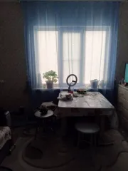 Доля квартиры 32,3 кв.м в Пензенской области. 1/3 доля в праве на жилое помещение, площадь 32,3 кв.м. Адрес: Пензенская область, Сосновоборский район, рп. Сосновоборск, ул. Театральная, д. 11, кв. 3. Кадастровый номер: 58:26:0640101:600.