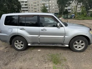 Mitsubishi Pajero 2007 года выпуска, VIN JMYLRV93W7J718163, цвет белый (серебристый), государственный регистрационный знак Р449СС69.