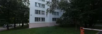 Квартира площадью 35,7 кв.м по адресу: г. Москва, ул. Введенского, д. 22, корп. 2, кв. 327, кадастровый номер 77:06:0008004:4324. Залог 231019 рублей, шаг аукциона 46203,90 рубля. Запрет регистрационных действий, арест. Вид жилого помещения: жилая.