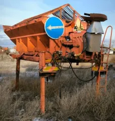 АБЗ в селе Солодники: земельный участок кадастровый номер 30:11:050110:50 площадью 34 380 кв.м по адресу Астраханская область, Черноярский район, село Солодники; арочное сооружение Ангар Солодники, 375 кадастровый номер 30:11:050110:257 площадью 405,7 кв.м по адресу Астраханская область…