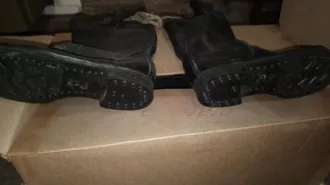 Движимое военное имущество (кроме вооружения и боеприпасов):а) Вещевое имущество.Перечень имущества, подлежащего реализации указан в Приложении №1. Перечень имущества указан в прикрепленном файле "Приложение 1 вч 6676" 
