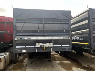 Прицеп 924100, 2023 г.в., VIN: X2L924100P0000070. Адрес: Краснодарский край, г. Краснодар, пос. Индустриальный, ул. Им. Безуленко И.В., з/у 15 (Алексей 89184991007). Цена 2 643 075,00 рублей, включая НДС 20%. Марка: Прицеп Модель: 924100 Год выпуска: 2023 Назначение: Прицеп