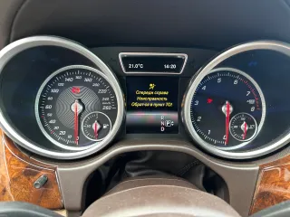 Mercedes-Benz GLE 300 2015 года, серебристого цвета. VIN: WDC1660551A651701. Объем двигателя 3.5 л. ГРЗ У409УО174. Автомобиль частично разукомплектован. На панели приборов высвечиваются сообщения о неисправности блоков управления: ABS, ESP, AIR BAG, датчики шин и прочее. Имеются неисправности…