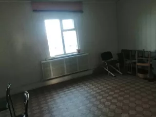 Нежилое здание 107,6 кв.м., кадастровый номер: 45:11:040301:938 по адресу: Курганская область, м.о. Макушинский, с. Степное, ул. Новая, д. 1А; трубная система с задней камерой для подогревателя ПП1-53-7-IV (латунь) - 1 шт.; стальной без накипной водогрейный водотрубный котел Кв-р-1 с ручной подачей…