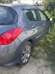 PEUGEOT 308, 2008 Автомобиль марки «Пежо 308» («PEUGEOT 308»), государственный регистрационный знак А718УН51, темно-серого цвета, 2008 года выпуска. VIN: VF34C5FWF55252203 Ключ от автомобиля с брелоком сигнализации и СТС 99 49 № 680243 в наличии. ПТС отсутствует. Царапины, потертости, сколы…
