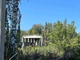 Нежилое здание 1026,9 кв.м и земельный участок 18569 кв.м, Ульяновская обл. Земельный участок, площадь 18569 кв.м, адрес (местонахождение): Россия, обл Ульяновская, р-н Сурский, рп Сурское, Энгельса, дом 65, кадастровый (условный) номер: 73:17:012601:1255, Здание нежилое, площадь 1026.9 кв.м…