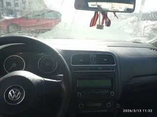 Volkswagen Polo 2010 автомобиль марки VOLKSWAGEN модель Polo 2010 г.в. VIN-номер WVWZZZ6RZBY095123 предварительно по телефону 89854366555; 89629551333 по адресу пгт Дрожжино, Ленинский городской округ, Московская область, ул. Дрожжино Южная 12 к 1 на парковке у вин Лаба