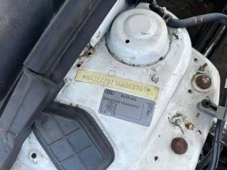 Автомобиль не на ходу, разобраны коробка передач и двигатель (находятся рядом), требуется замена противотуманных фар, покраска бампера, имеются коррозии на крыльях и арках, требуется замена дверных ручек. Были установлены следующие недостатки: слабое масляное давление, перебои в переключении…