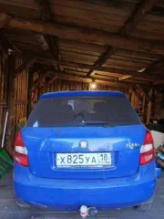 Skoda Fabia 2009 года, 60 лс. Автомобиль легковой, марка: SKODA, модель: FABIA, VIN: XW8AA15J7AK501762, гос. рег. номер: Х825УА18, год изготовления: 2009. Транспортное средство имеет повреждения.