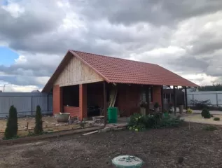 Жилой дом, адрес Россия, Республика Мордовия, Ельниковский район, с.Ельники, ул.Девятаева, д.5, площадь 136,6 кв.м., общая долевая собственность 1/5, кадастровый номер 13:07:0104008:1218. Сооружение (хоз.помещение), адрес Россия, Республика Мордовия, Ельниковский район, с.Ельники, ул.Девятаева…