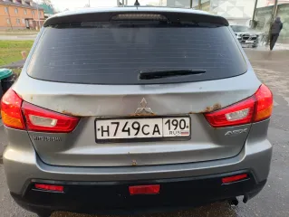 Mitsubishi ASX 2011 года. VIN: JMBXNGA1WCZ003881.