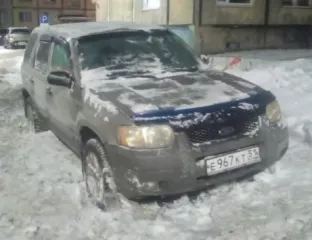 Ford Escape XLT, 2001 года выпуска, VIN 1FМYU03В71КF44761, цвет серый.