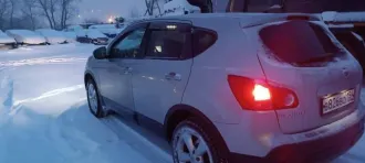 Nissan Qashqai 2008 года, модель Qashqai 2.0 LE+, регистрационный номер В826ВО154, VIN SJNFBNJ10U1348728. Цвет кузова серебристый, пробег 199 500 км, автоматическая коробка передач. В отношении транспортного средства могут быть запреты на регистрационные действия, наложенные приставами, которые…