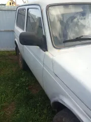 Автомобиль Lada 212140, 2010 г.в., г.н. М235РУ102, VIN XTA212140A1948316, цвет белый, имеются следы вмятины на кузове и ржавчины