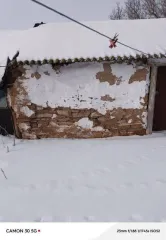 Жилой дом и земельные участки по адресу: Оренбургская область, Шарлыкский район, село Ратчино, улица Советская, дом 33. Площадь дома 36.2 кв. м. Площадь первого земельного участка 1154 кв. м, площадь второго земельного участка 1601 кв. м. Общая площадь земельных участков 2755 кв. м. Вид…