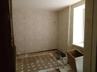 Помещение, кадастровый номер 43:40:000392:403, адрес: Кировская область, город Киров, улица Карла Маркса, дом 147А, квартира 10, помещение номер 2 на поэтажном плане, площадь 12,9 квадратных метров.