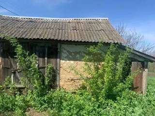 Дом 37,5 кв.м. и земельный участок 3000 кв.м. в Курской обл. Здание, площадь: 37,5 кв.м., назначение: жилое, материал наружных стен: рубленые, количество этажей: 1, год завершения строительства: 1985, адрес (местонахождение): Курская область, Золотухинский район, д. Щурово, д. №138, кадастровый…