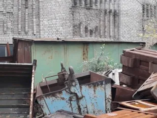 Б/у пресса механические ЭКП-5М. Пресса б/у разукомплектованы: механический однокривошпиндельный-1шт. однокривошпиндельный К-20-1шт. Электроклепальный ЭКП-5М-1шт. (уличное хранение).