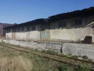 Производственный комплекс, 16 нежилых зданий, 185 172 кв.м, Самарская обл., г. Новокуйбышевск. Производственный комплекс (завод), состоящий из 16 нежилых объектов недвижимости, право аренды земельных участков - 3 635 +/- 21 кв. м, 117 501 +/- 119,97 кв. м, 64 036 +/- 89 кв. м, кадастровые номера…