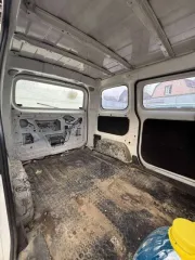 Nissan NV200 Vanette 2012 года, белый цвет. Двигатель HR16, мощность 109 л.с. (81.75 кВт), объем 1597 см³. Кузов № VM20025773, экологический класс 4. Максимальная масса 1925 кг, масса без нагрузки 1250 кг. Произведен в Японии.