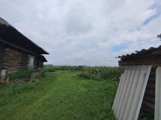 Дом 29,8 кв.м. и земельный участок 2400 кв.м., Кемеровская обл. Земельный участок. Категория земель: Земли населенных пунктов Вид разрешенного использования: Для ведения личного подсобного хозяйства Площадь: 2400 кв.м. Адрес: Кемеровская область, р-н. Промышленновский, д. Прогресс, ул. Центральная…