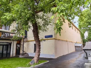 Жилое помещение, 129,3 кв. м, Москва, по адресу: г. Москва, ул. Покровка, д. 21-23/25, стр. 4, кв. 11, общей площадью 129,3 кв. м (этаж № 2), кадастровый номер: 77:01:0001030:1195. Вид жилого помещения: Жилое. Общая площадь: 129.3