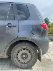 Mazda Demio 2005 года, цвет серый. Номер кузова DY3W433662. Шасси (рама) отсутствует, автомобиль на ходу. С имуществом и документами можно ознакомиться по предварительной записи у организатора по электронной почте: urisprudent2022@mail.ru