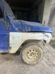 УАЗ 31514, 2002 года, цвет океан. Двигатель УМЗ-41780В, бензиновый, 76 л.с., объем 2.4 л. Пробег 300 000 км. Полный привод. VIN XTT31514020005505, ПТС 73 KE 311952. Максимальная масса 2500 кг, снаряженная 1750 кг.