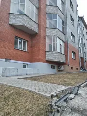 Нежилое помещение (спортзал) площадью 383,9 кв.м, кадастровый №24:50:0100215:412, расположенное по адресу: Красноярский край, г. Красноярск, ул. Елены Стасовой, дом 21, пом.43. Обременения: запреты судебного пристава исполнителя на регистрационные действия. Общая площадь: 383.9. Вид ограничений и…