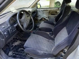 Opel Vectra 1991 года, 116 л.с. Марка: Opel, модель: Vectra. Цвет: серый. VIN: W0L000089P1037835, ПТС: 21 МР 708154, госномер: М171МН21. Тип двигателя: бензиновый, мощность: 115 л.с. (85 кВт), объем: 1998 куб. см. Разрешенная максимальная масса 1645 кг, масса без нагрузки 1130 кг.