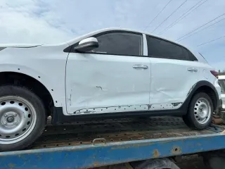 Kia Rio 2014 г/н М229НА33 VIN Z94CC41BBER207837; Kia Rio 2021 г/н Р070ТА33 VIN Z94C351BBMR157007. Цвет светло-зеленый, сколы и царапины по всему лакокрасочному покрытию кузова автомобиля, б/у, документы отсутствуют, ключи отсутствуют; цвет белый, вмятины на переднем правом крыле, на передней правой…