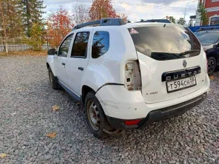 Renault Duster 2016 года выпуска, VIN: X7LHSRGAN57180362.