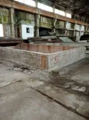 Промышленный комплекс 13,6 га Абакан Хакасия. Недвижимое имущество, расположенное по адресу: Республика Хакасия, г. Абакан, ул. Молодежная, д.20: Нежилое здание (административно-лабораторный корпус), кад.№19:01:080501:1385, пл.1831,5 кв.м. Нежилое здание (гараж для грузовых машин на 40 мест)…