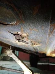 Автомобиль Mazda Capella 2000 года выпуска, серебристый цвет. Государственный номер А245РР27. Кузов GF8P 201936. Разрешенная максимальная масса 1490 кг, масса без нагрузки 1180 кг.