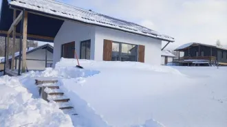 Два дома по 110 кв.м и участки 790 кв.м, Новосибирская обл. 1) Жилой дом с кадастровым номером 54:19:133701:3046, общей площадью 110 кв.м, адрес местонахождения 630551, Новосибирская обл., Новосибирский р-н, пос. Гусиный Брод, тер. Микрорайон Идиллия, д. 193. 2) Земельный участок с кадастровым…