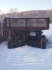 Прицеп 2ПТС-4, Ново-Брянский головной завод 1970 года выпуска, заводской № 310, г/н 3429 МА 42, цвет красный.