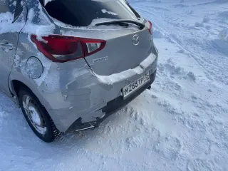 Mazda Demio 2015 года выпуска. Номер кузова DJ3FS-123921.