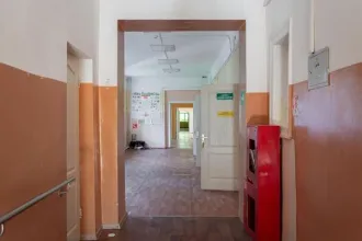 Земельный участок 29 110 кв.м и здание больницы 1 022,9 кв.м, Липецкая область, Становлянский округ. Земельный участок площадью 29 110 кв. м, кадастровый номер 48:14:1600102:1, с расположенным на нем объектом недвижимого имущества - здание больницы, назначение: нежилое, площадь 1 022,9 кв. м…