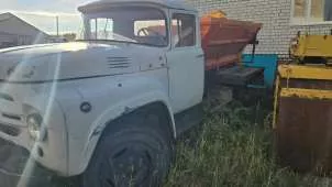 Грузовой самосвал ЗМЗ-5327, г.в. 1990, грн М300ОК 75RUS. Среднее неудовлетворительное состояние. Требует восстановления и проведения капитального ремонта основных агрегатов и узлов. Требует доукомплектации. Восстановление значительно затратно. Внешний вид неудовлетворительный. Грузовой автомобиль…