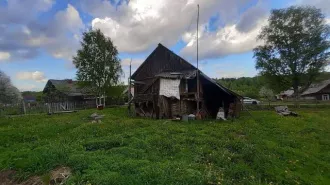 Жилой дом (кадастровый № 53:06:0050401:85, площадь 44.1 кв. м) по адресу: Новгородская область, Крестецкий район, деревня Подлитовье, дом 8. Земельный участок (кадастровый № 53:06:0050401:50, площадь 1551.76 кв. м) по тому же адресу. Категория земель: земли населенных пунктов, разрешенное…