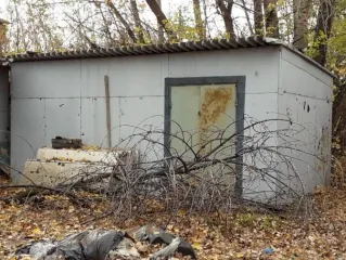 КПП-4 57 кв.м Самара. Здание контрольно-пропускного пункта (КПП-4), расположено по адресу: г.Самара, ул.Калинина, 1 (при въезде на бывшую территорию ОАО СПЗ со стороны Заводского шоссе), площадь по внешнему обмеру 57кв.м. Право собственности на КПП-4 в ЕГРН не зарегистрировано, возникло до 1997г. В…