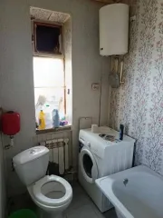 1/3 Доля жилого дома и 1/3 доля земельного участка, 75,4 кв.м, 4300 кв.м, Ростовская обл. Здание жилое, КН: 61:34:0090101:3929, общ пл - 75,4 кв.м., вид права: общая долевая собственность, доля в праве 1/3, и земельный участок, КН: 61:34:0090101:875, общ пл – 4300 +/- 38 кв.м., вид права: общая…