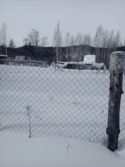 Земельный участок 988 кв. м в Красноярском крае, Березовский район, СНТ "Эласт", улица Зеленая, участок 65. Кадастровый номер 24:04:0513001:2601. На участке расположены нежилые строения.