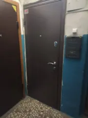 Доля квартиры 45.4 кв.м в Саратове. Адрес: Россия, Саратовская область, г. Саратов, ул. Ипподромная, дом 8, квартира 102. Кадастровый номер: 64:48:040440:1677. Находится в долевой собственности, размер доли: 1/5. Сделка подлежит регистрации у нотариуса.