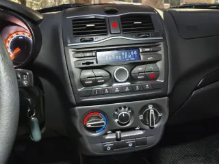 LADA Granta 2024 года выпуска, VIN: XTA219440S0280019. Автомобиль в идеальном состоянии, кроме колес, шины спускают, так как резина старая.